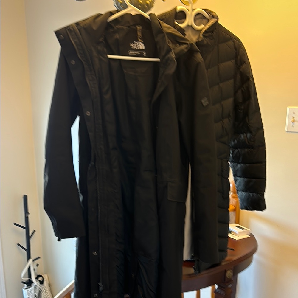 The north face hybrid, parka plus puffer liner, medium women’s value $550 M